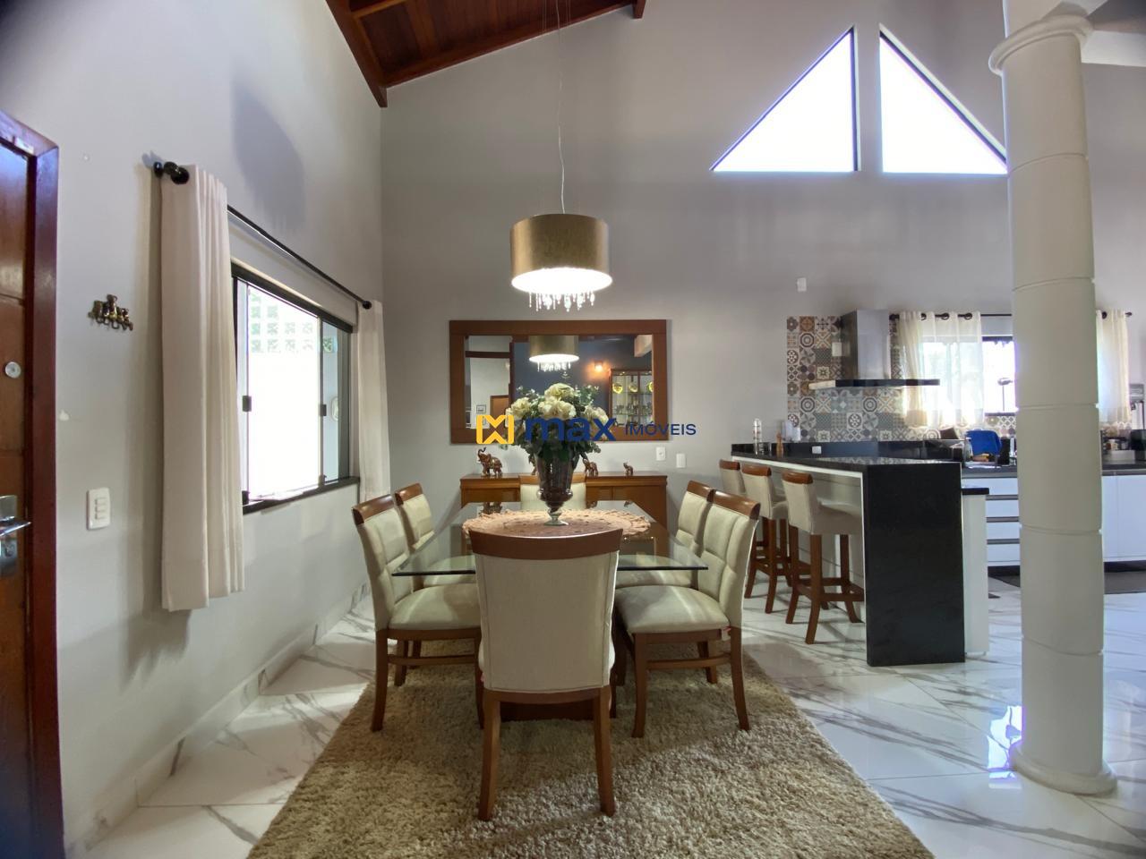 Casa à venda no Ressacada: Living integrado