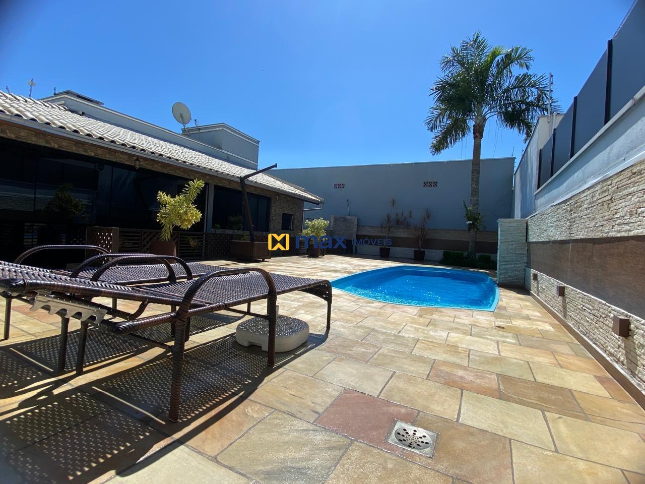 Casa à venda no Ressacada: Piscina