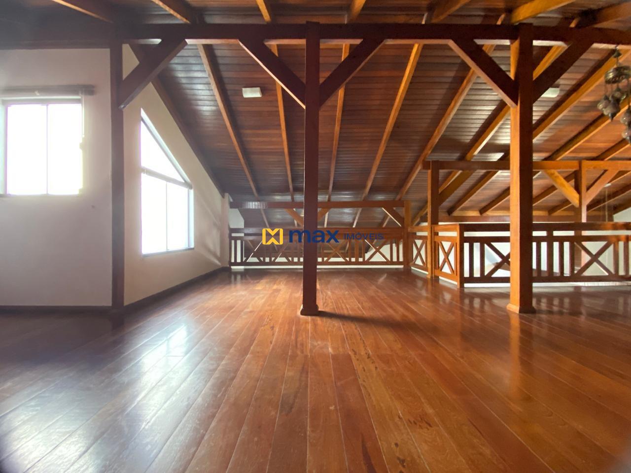 Casa à venda no Ressacada: Mezanino