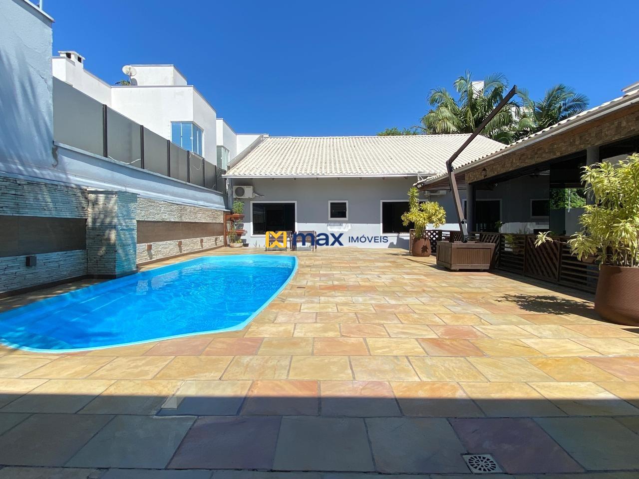 Casa à venda no Ressacada: Piscina