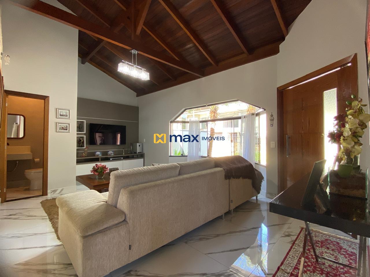 Casa à venda no Ressacada: Sala de estar