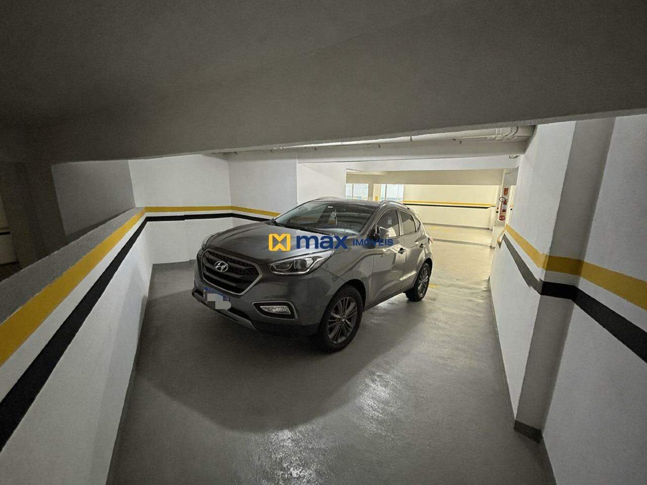 Apartamento para aluguel no Centro: Garagem 