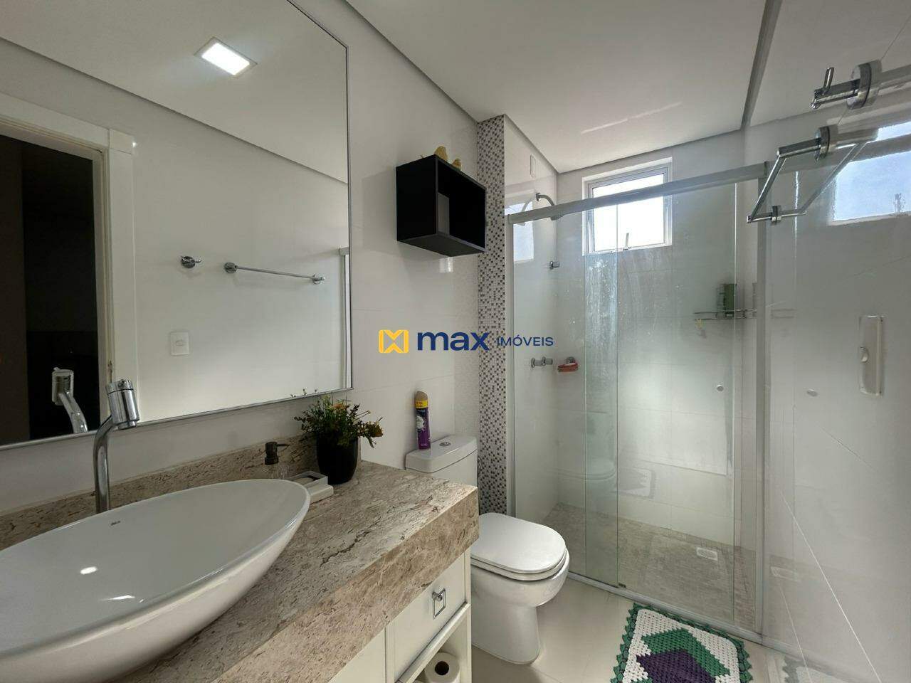 Apartamento para aluguel no Centro: Banheiro suíte direito 