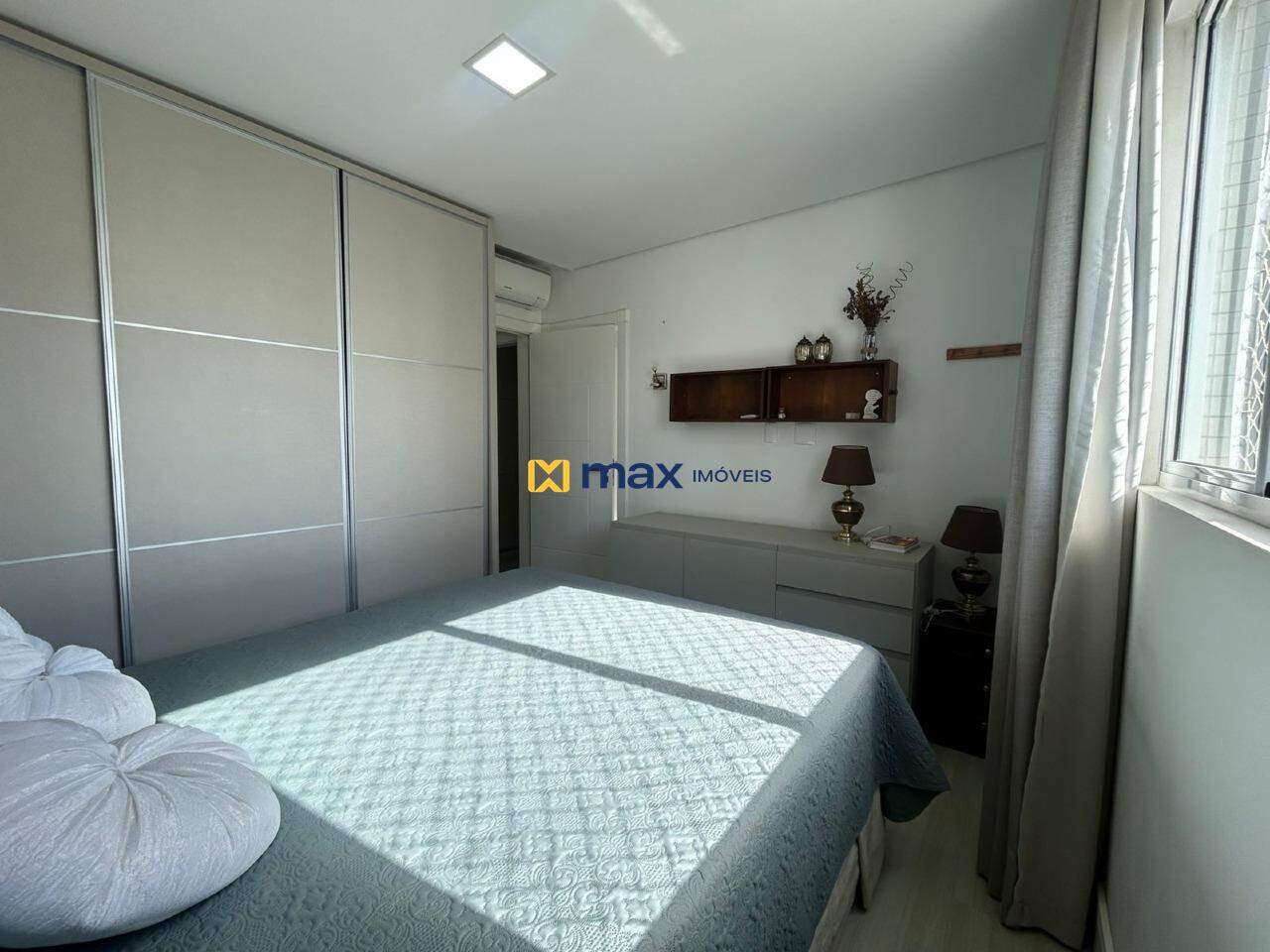 Apartamento para aluguel no Centro: Suíte lado direto 