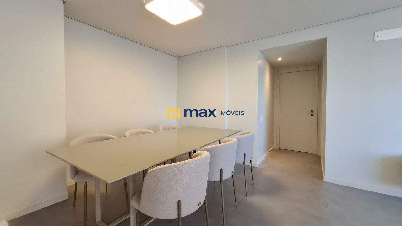 Apartamento à venda no Centro: Living integrado