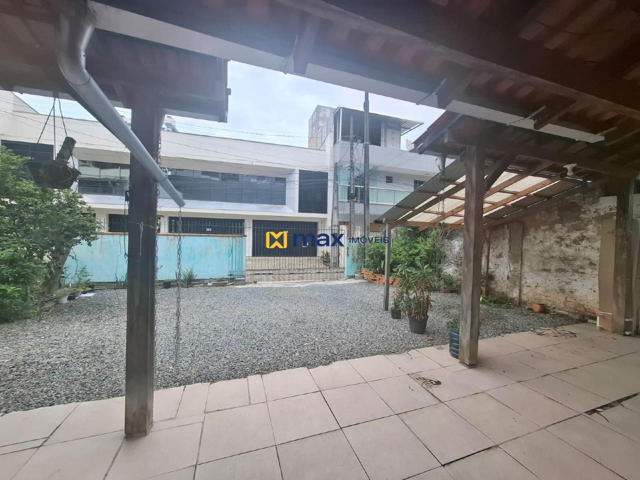 Casa para aluguel no Centro: Garagem