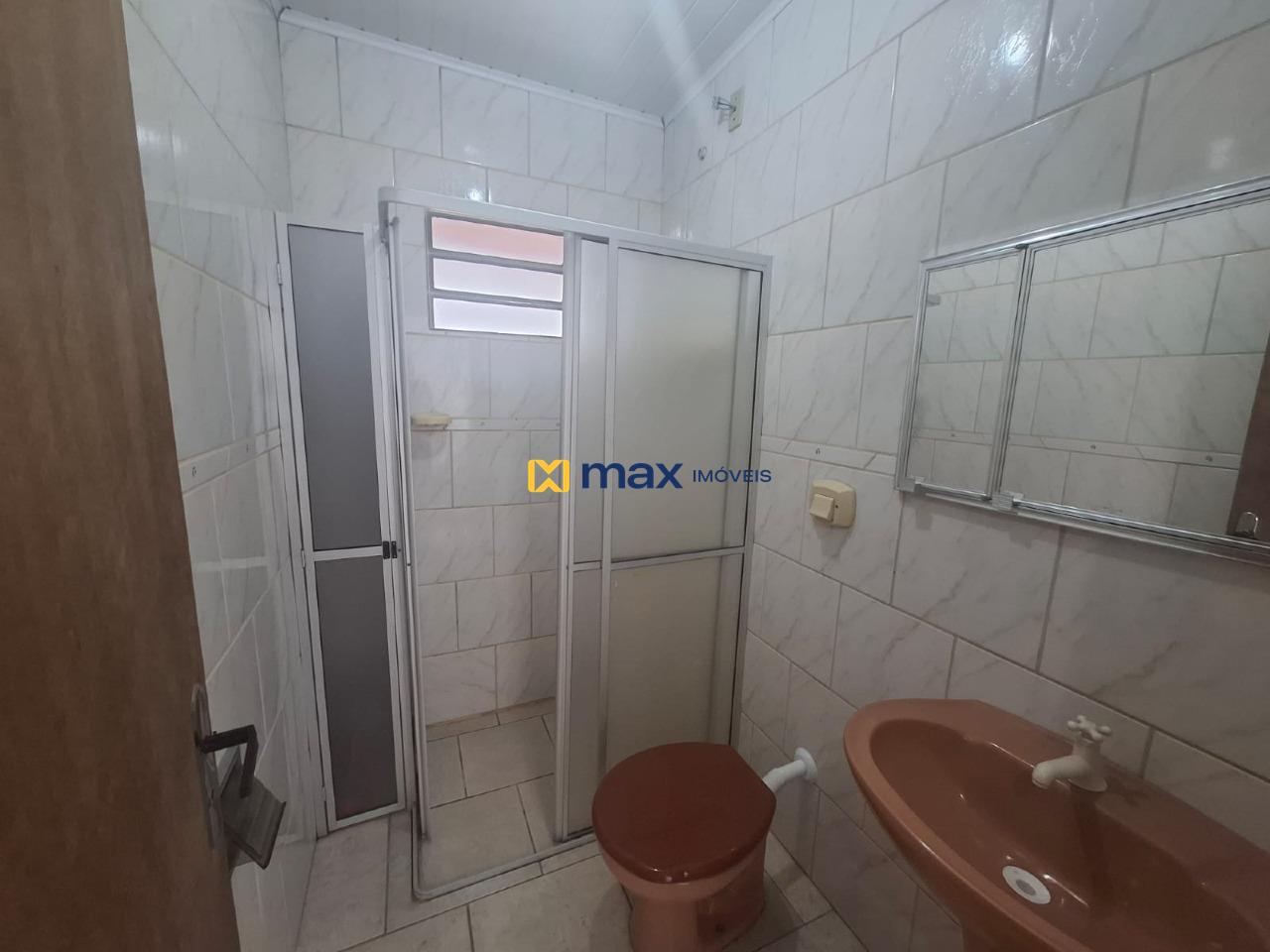 Casa para aluguel no Centro: Banheiro Social