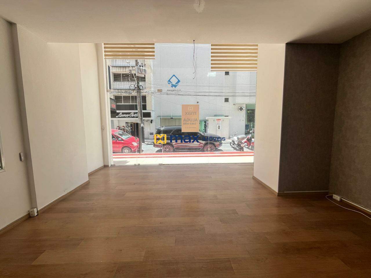 Sala à venda no Centro: Sala 