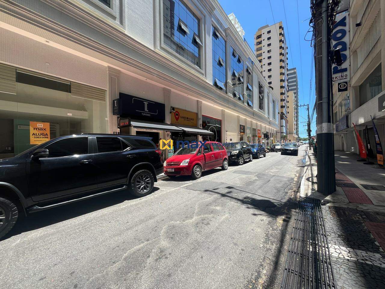 Sala à venda no Centro: Rua
