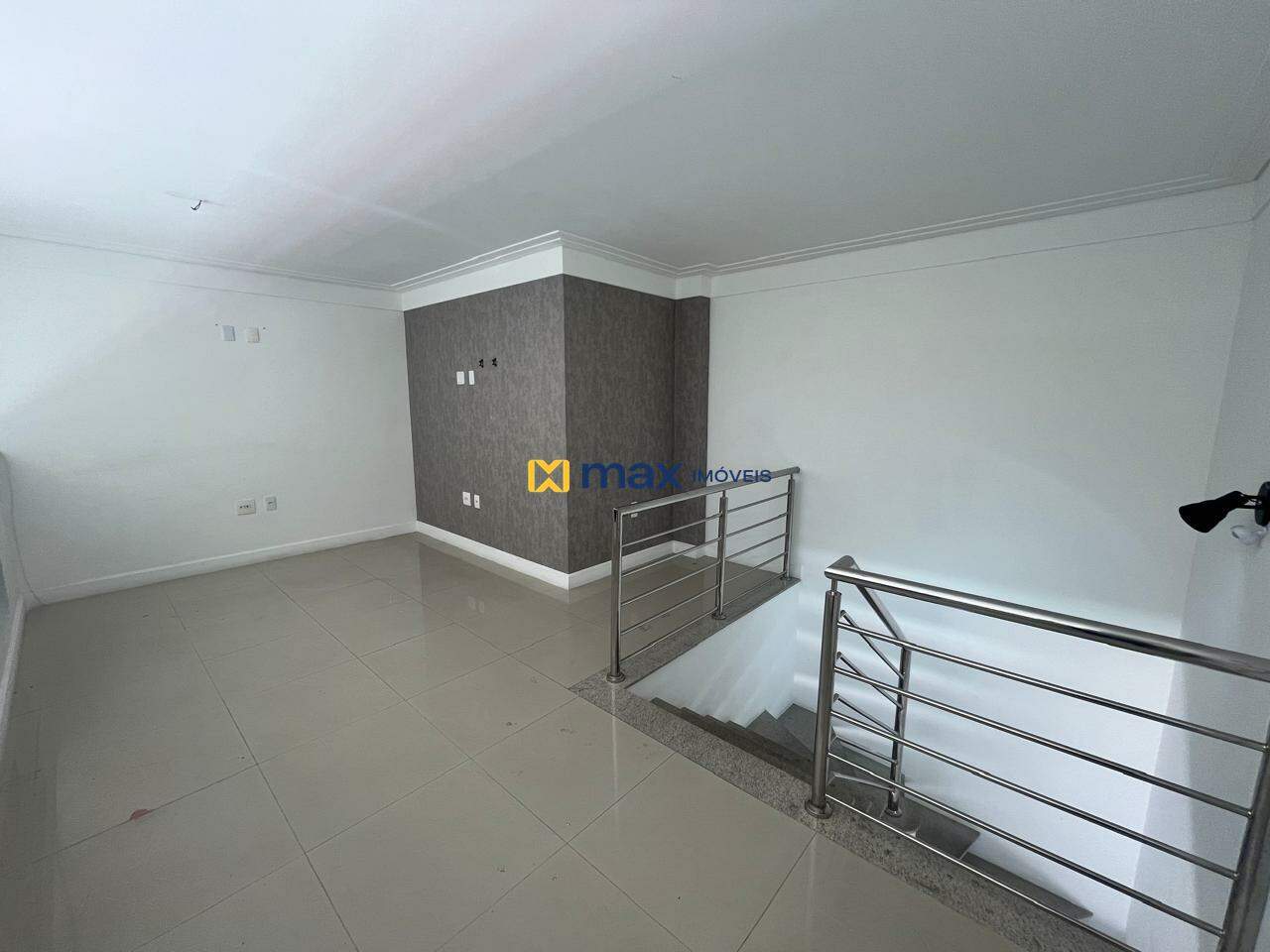 Sala à venda no Centro: Mezanino