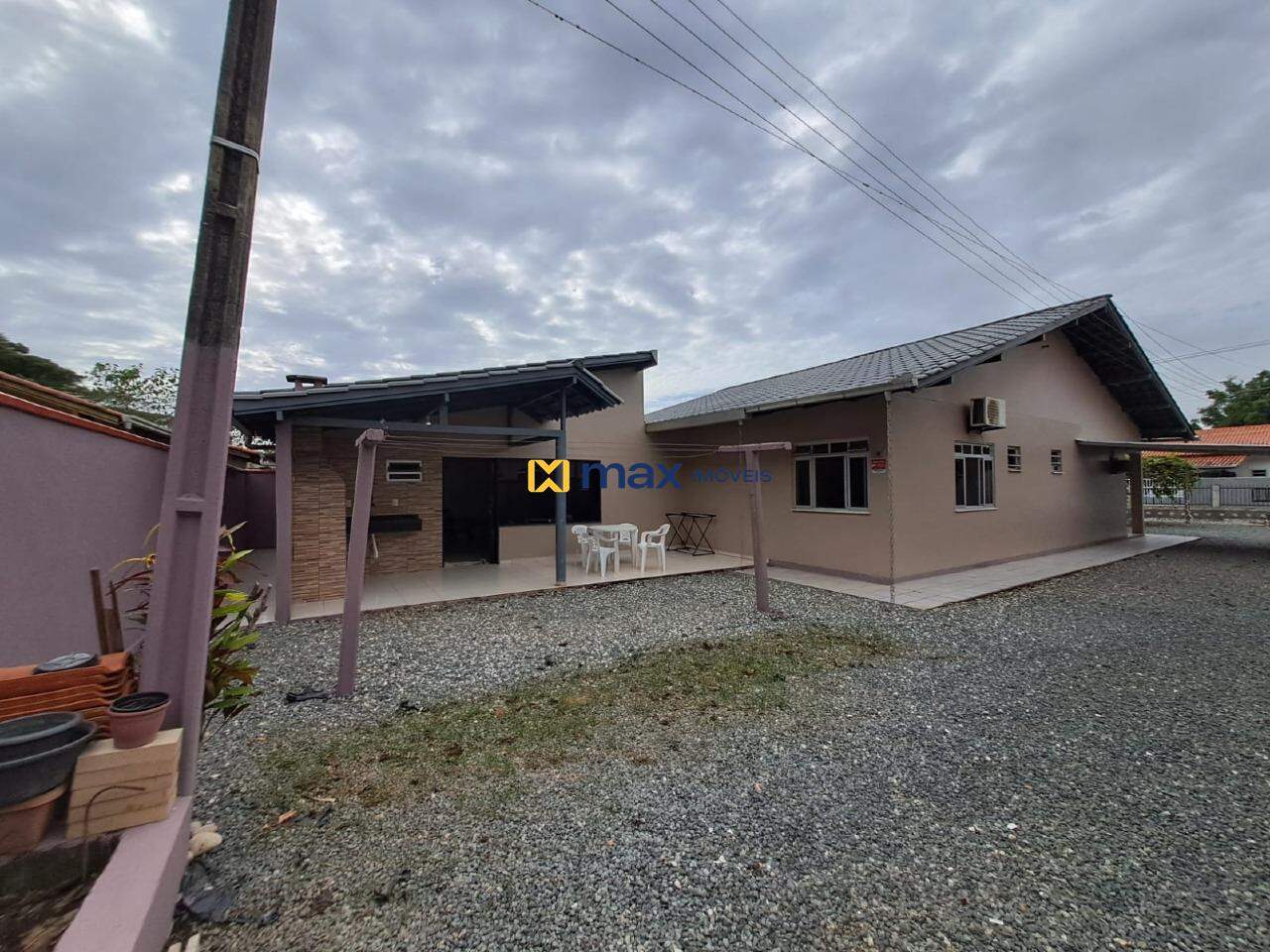 Casa à venda no gravatá: Quintal fundos