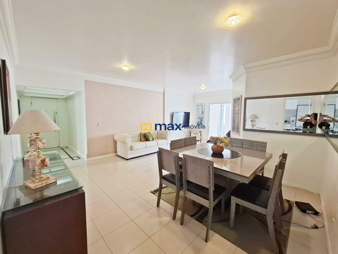 Apartamento à venda no Centro: Sala de estar e jantar