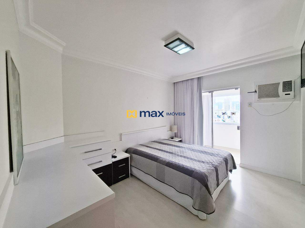 Apartamento à venda no Centro: Suíte Master Com Closet