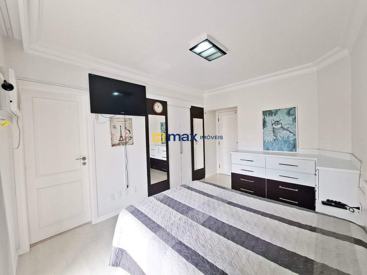 Apartamento à venda no Centro: Suíte Master Com Closet