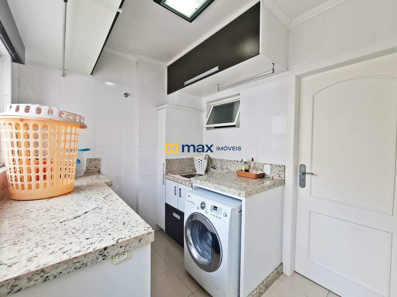 Apartamento à venda no Centro: Lavanderia