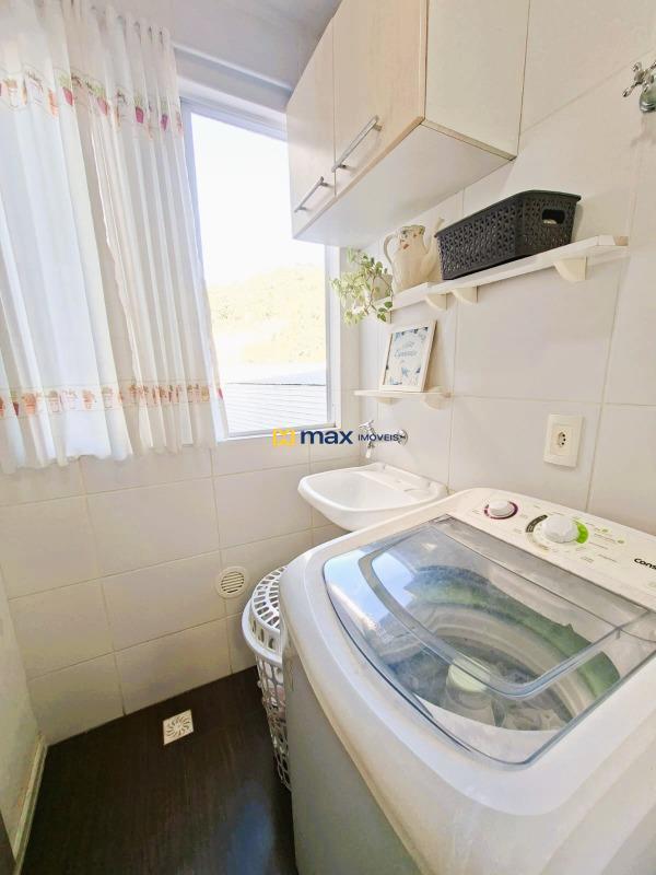 Apartamento para aluguel no Ressacada: área de serviço