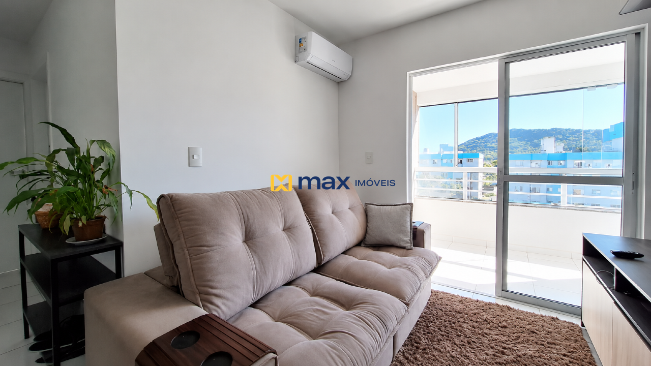 Apartamento à venda no Espinheiros: Living integrado