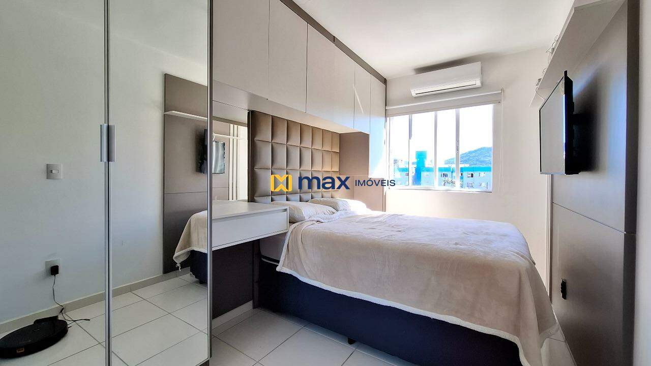 Apartamento à venda no Espinheiros: Dormitório