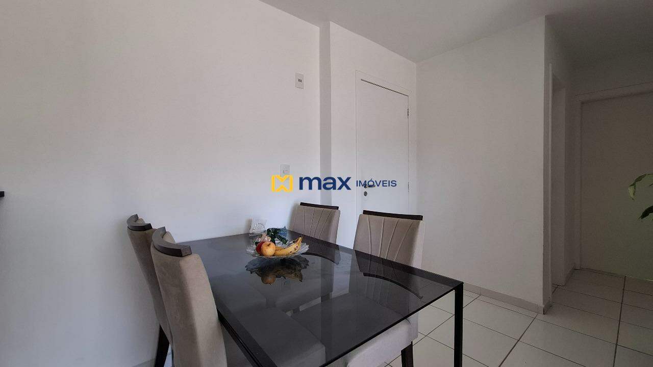 Apartamento à venda no Espinheiros: Living integrado