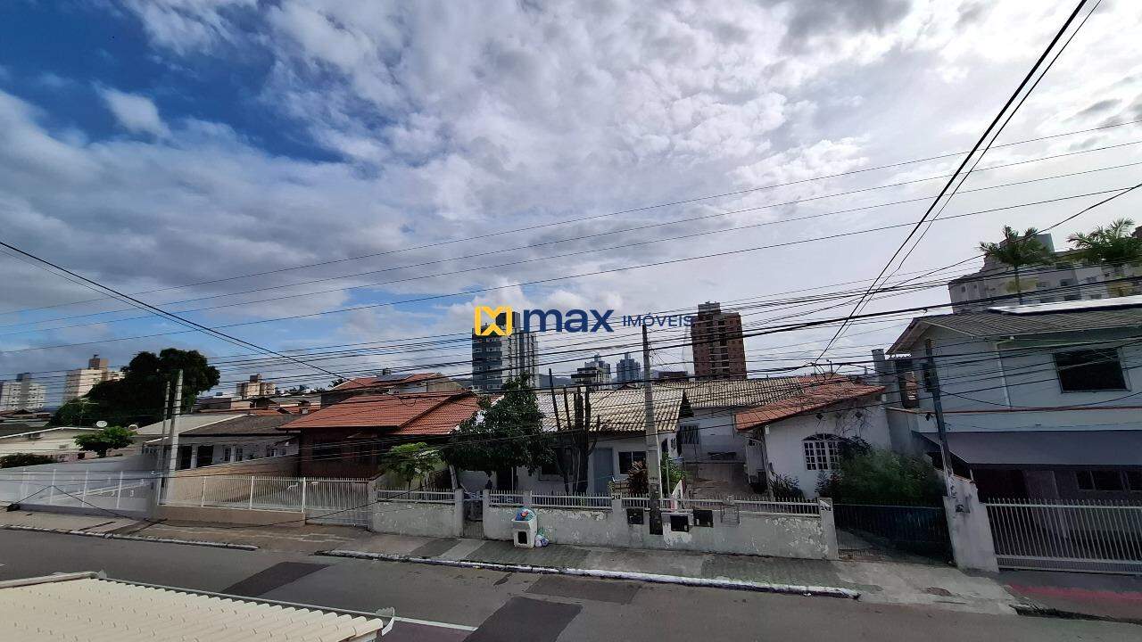 Casa à venda no Cordeiros: Vista