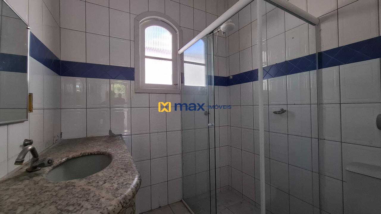 Casa Comercial para aluguel no Centro: Banheiro social