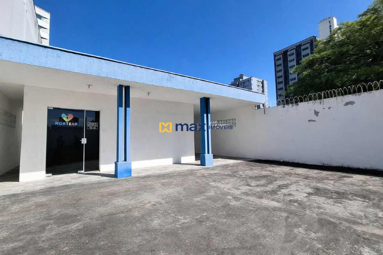 Casa Comercial para aluguel no Centro: Fachada