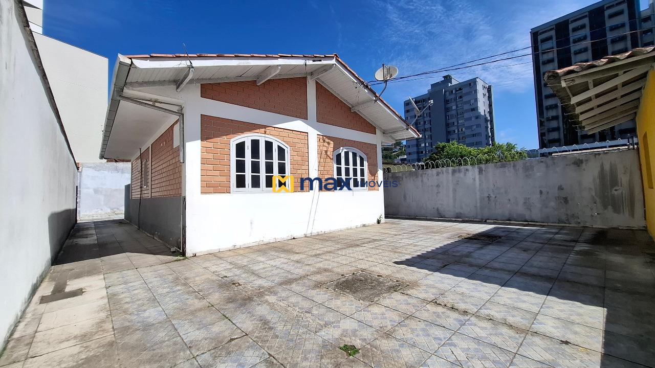 Casa Comercial para aluguel no Centro: Área externa