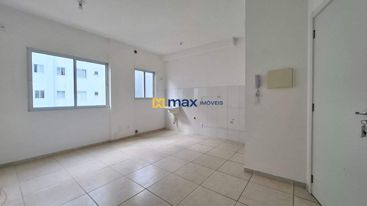 Apartamento à venda no Itaipava: Living integrado