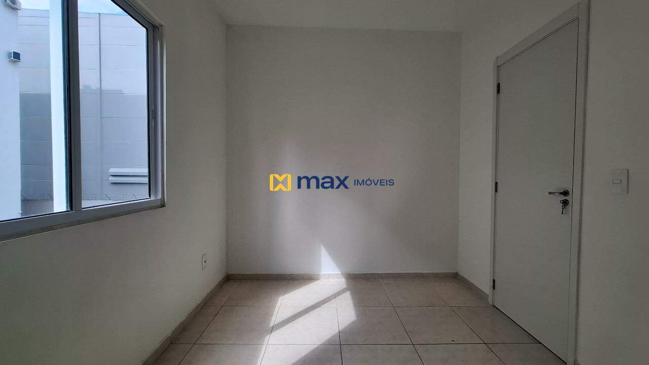 Apartamento à venda no Itaipava: Dormitório
