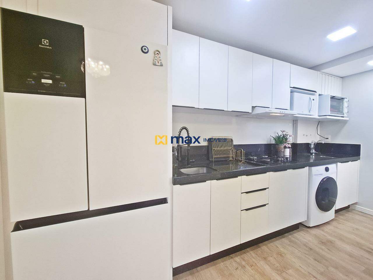 Apartamento à venda no Barra: Sala/Cozinha americana