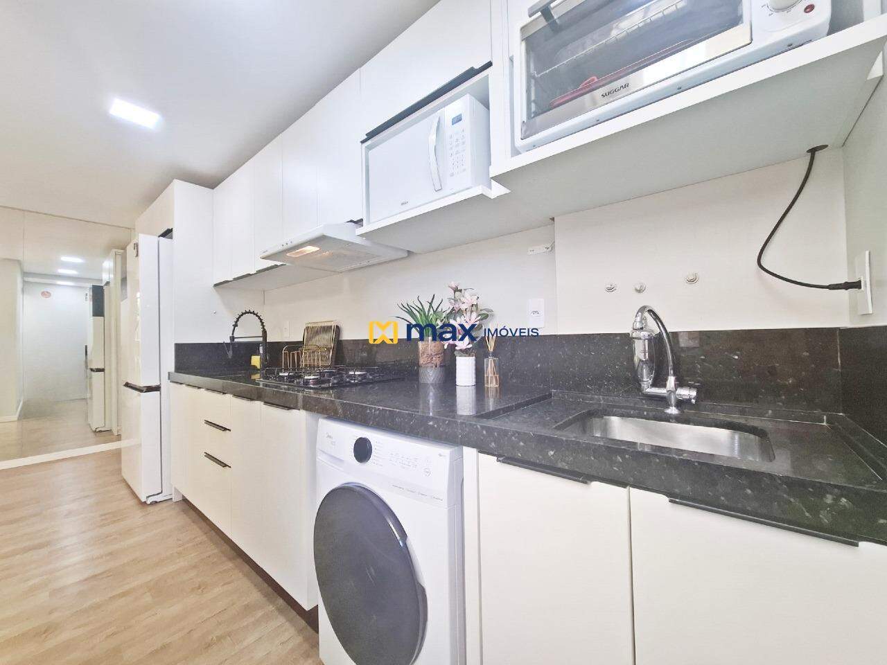 Apartamento à venda no Barra: Cozinha americana