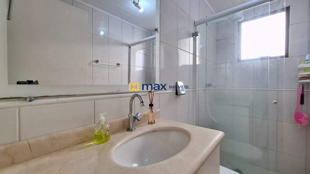 Apartamento à venda no Centro: Banheiro social