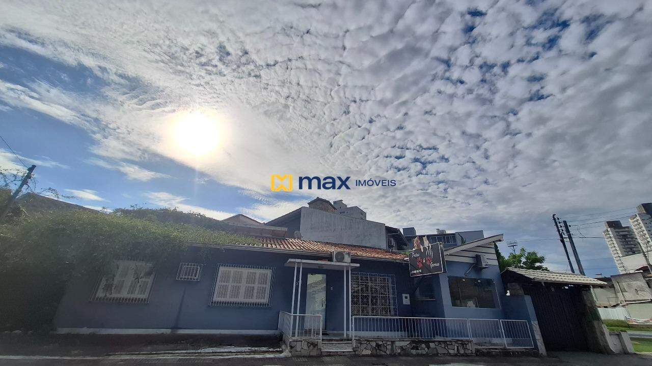 Casa Comercial à venda no Centro: Fachada