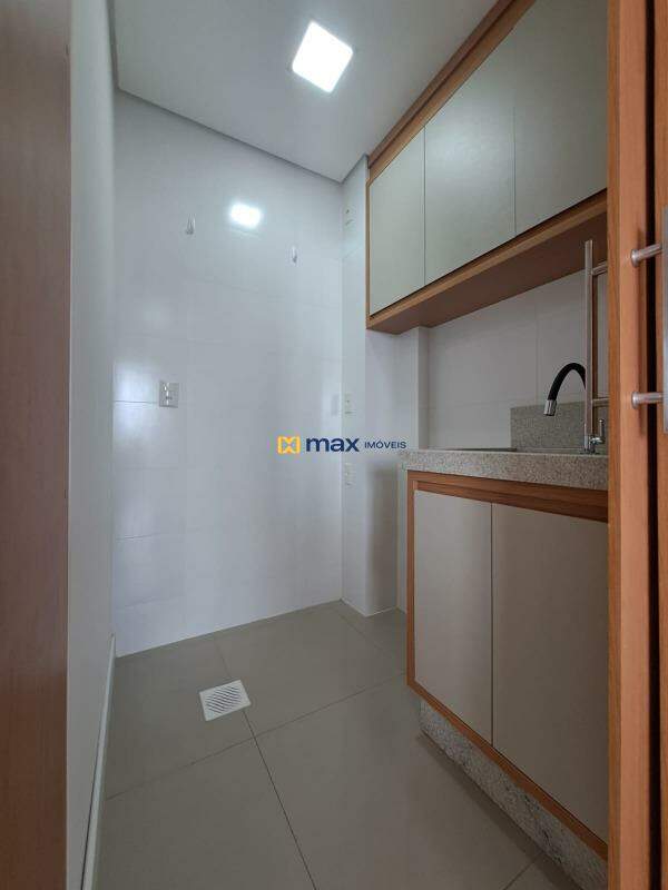 Apartamento para aluguel no Centro: Área de serviços