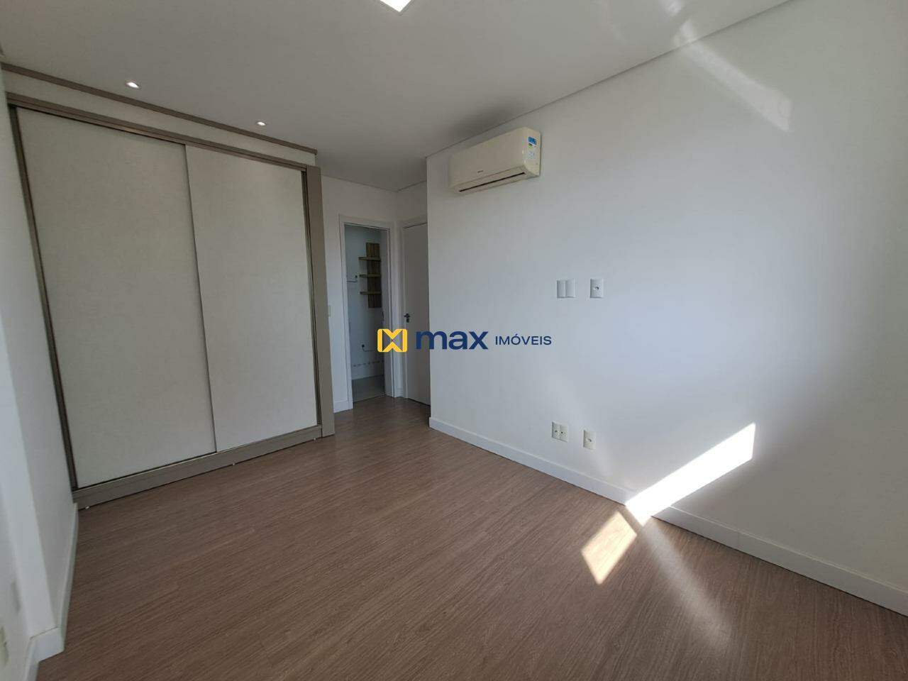 Apartamento para aluguel no Centro: Suite