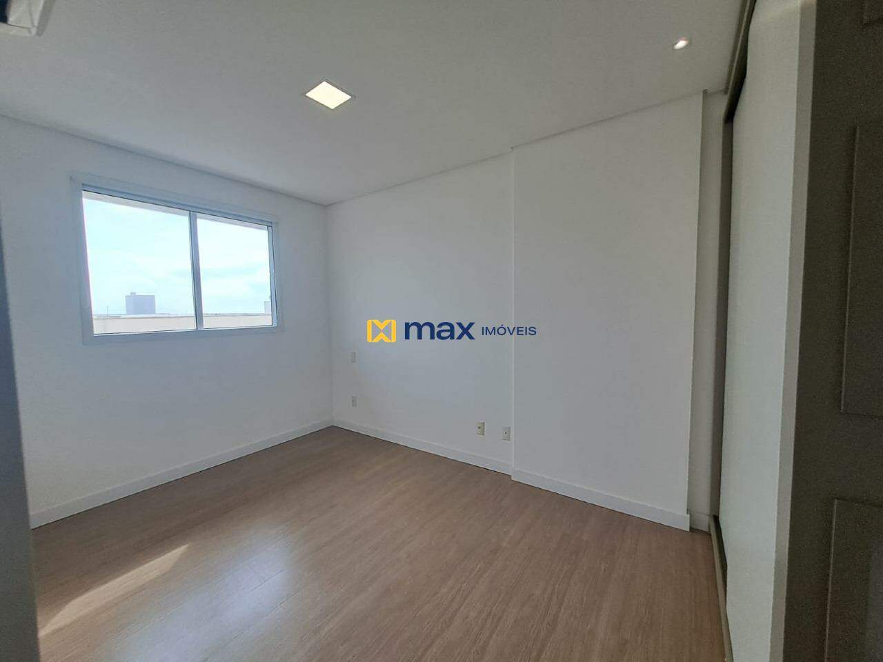 Apartamento para aluguel no Centro: Suite 