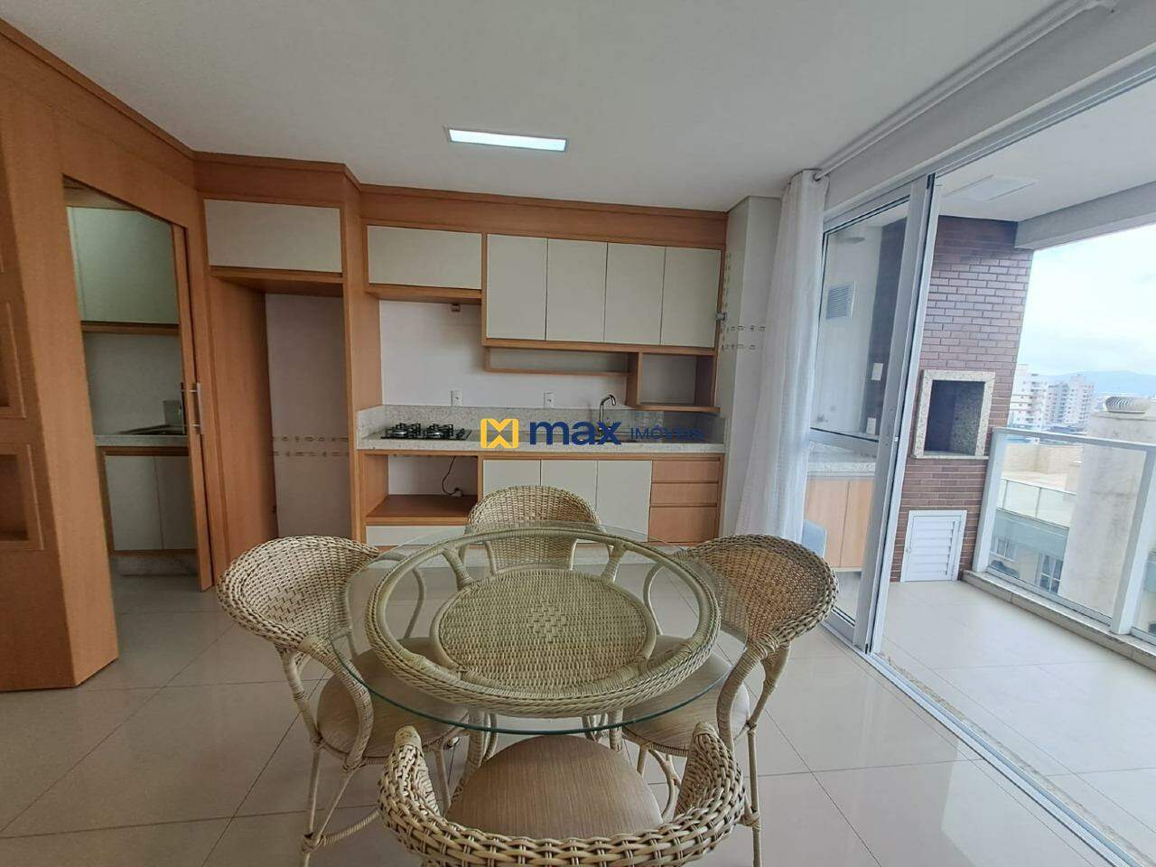 Apartamento para aluguel no Centro: Cozinha e área de serviços