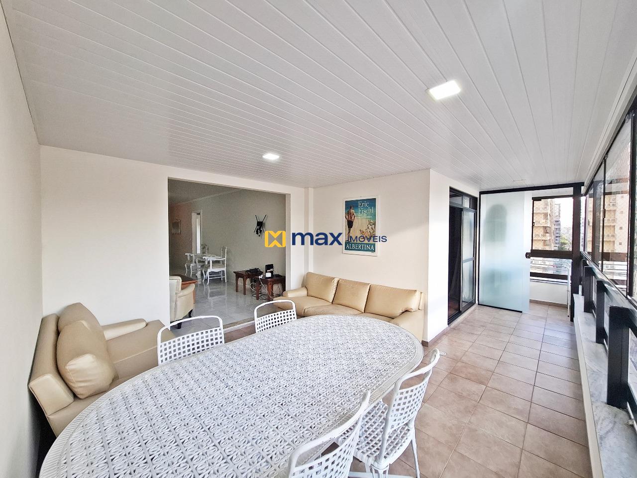 Apartamento para aluguel no Centro: Sacada