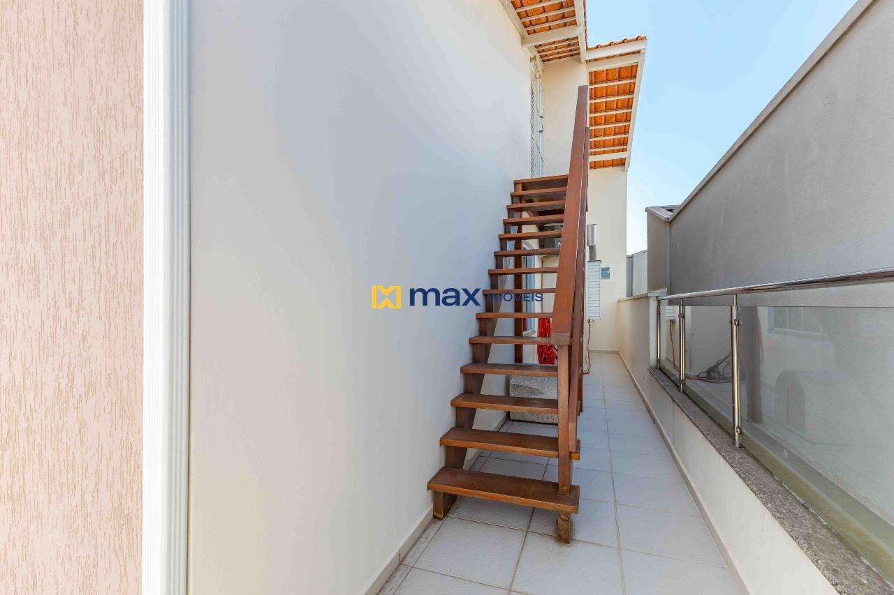 Casa para aluguel no Centro: Lateral 