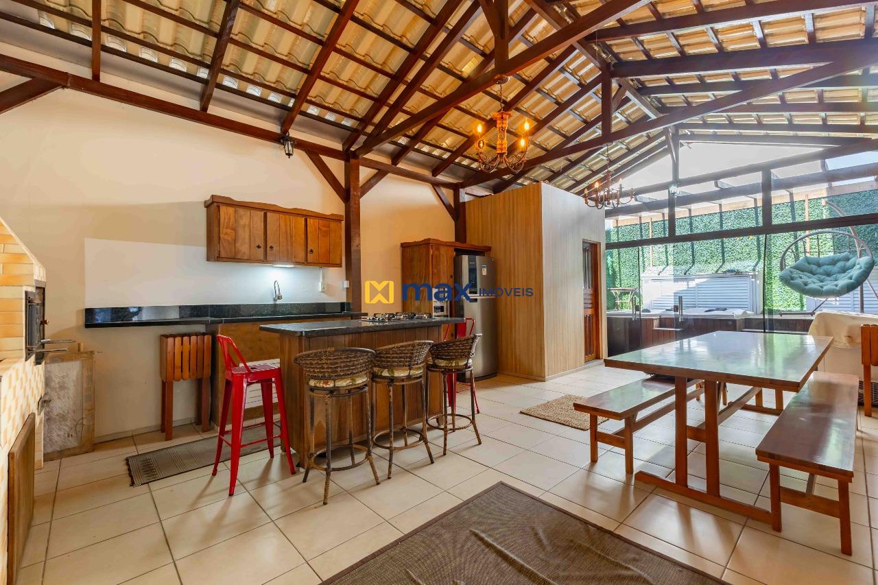 Casa para aluguel no Centro: 