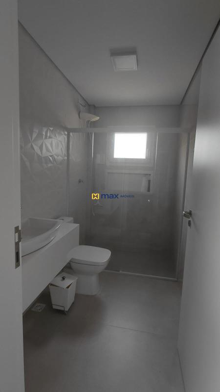 Casa à venda no Gravatá: BANHEIRO SUITE - PISO SUPERIOR