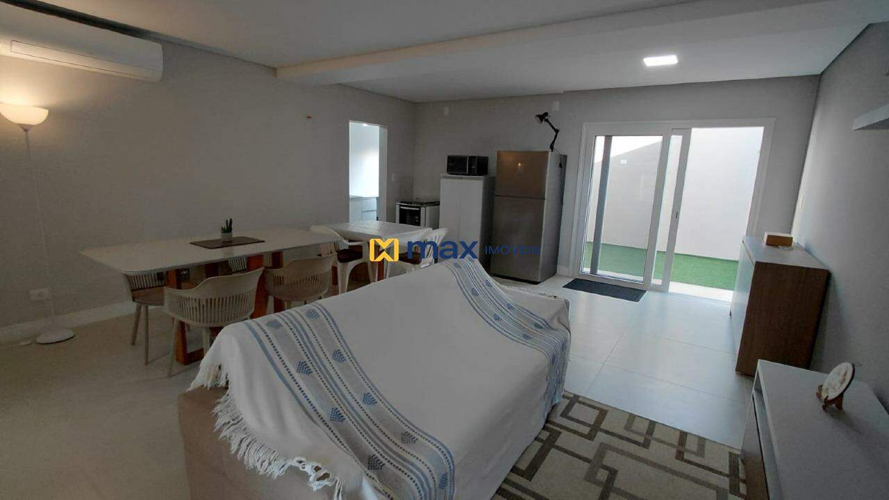 Casa à venda no Gravatá: LIVING INTEGRADO