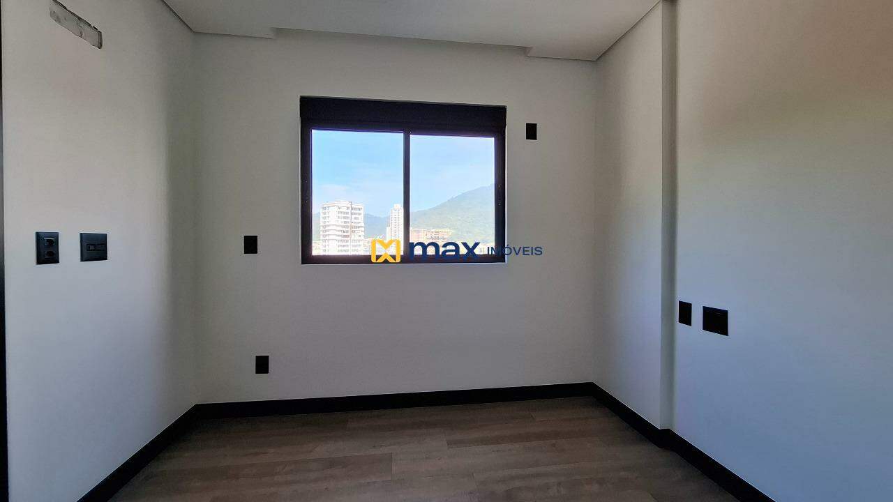 Apartamento à venda no Fazenda: Demi-suíte