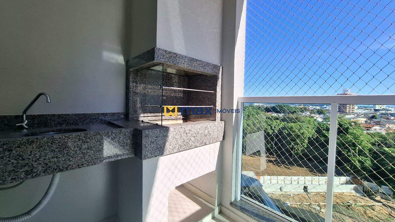 Apartamento à venda no São João: Sacada com churrasqueira