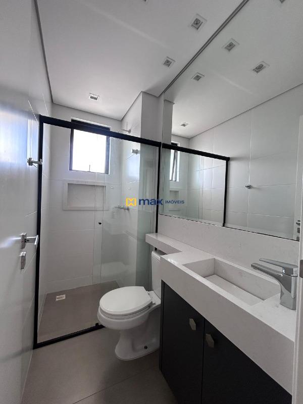 Apartamento para aluguel no São João: Banheiro social