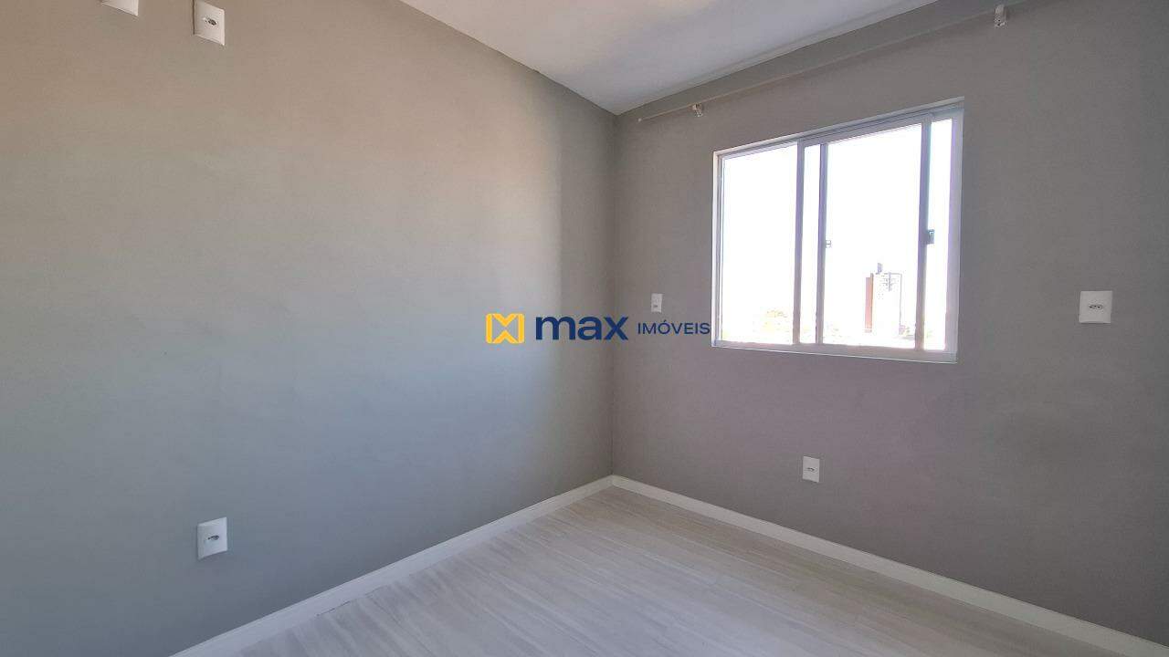 Apartamento à venda no Cordeiros: Dormitório