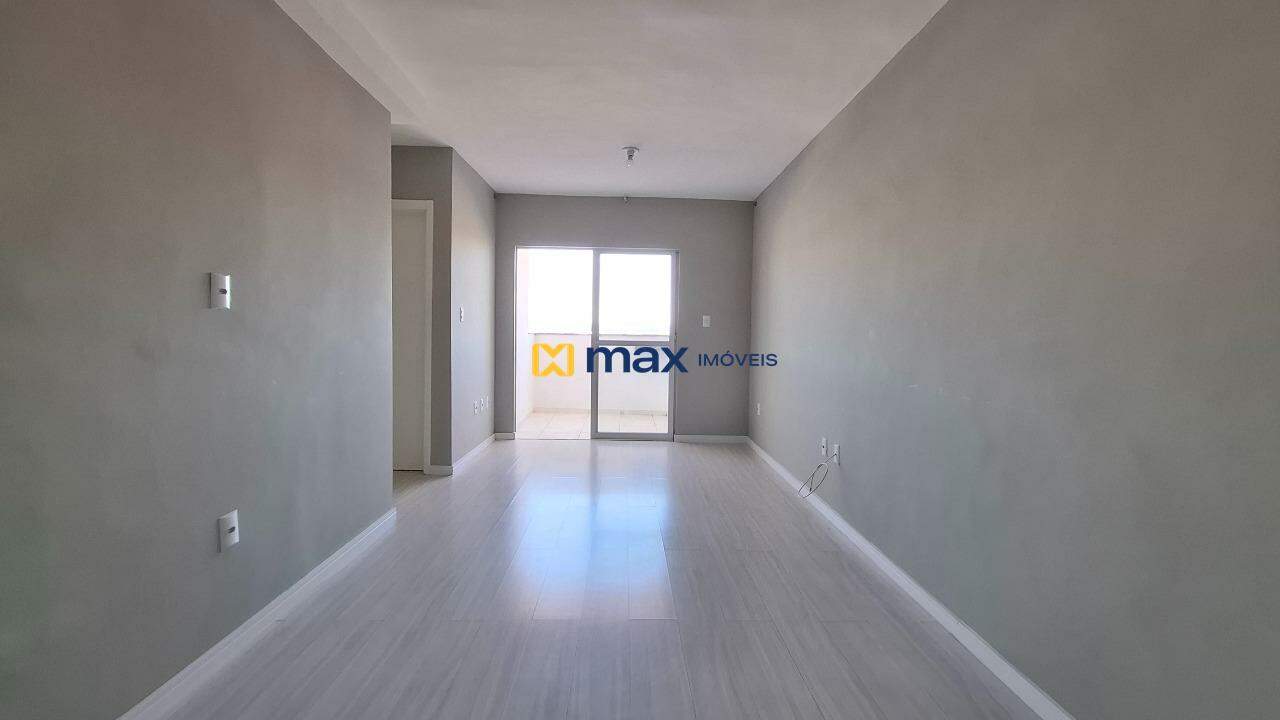 Apartamento à venda no Cordeiros: Living integrado