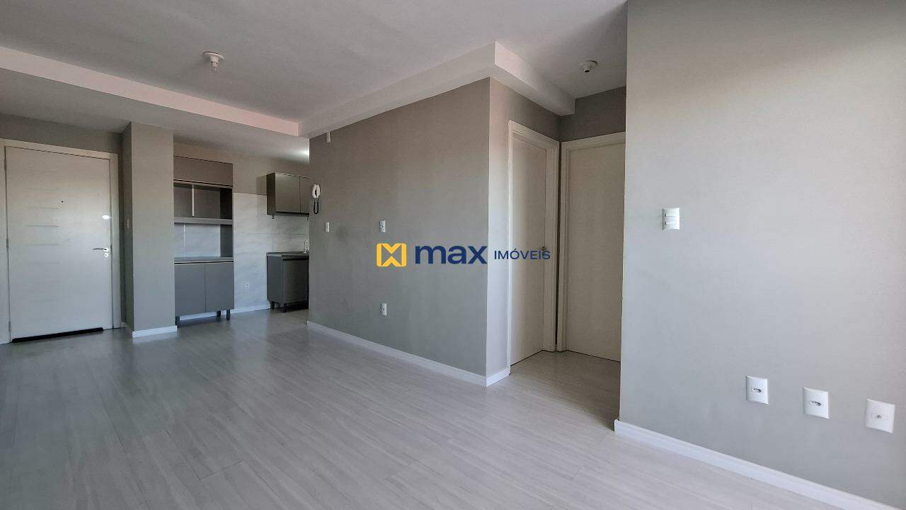 Apartamento à venda no Cordeiros: Living integrado