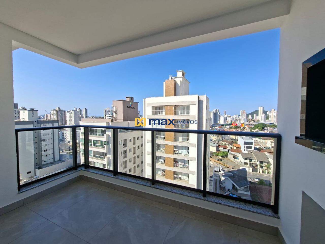 Apartamento para aluguel no Vila Operária: Sacada com churrasqueira
