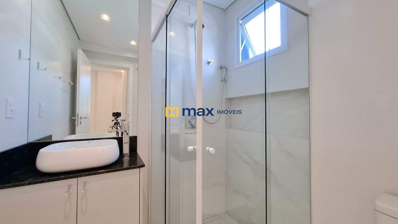 Apartamento à venda no Fazendinha: Banheiro suíte